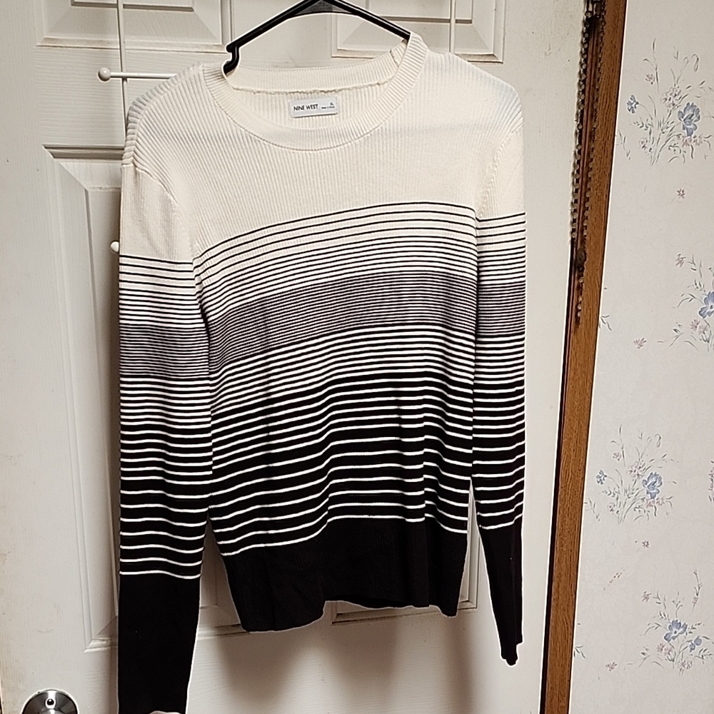 Nine West Black and White Gradient Crewneck Sweater
